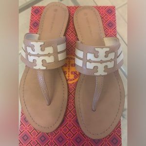 Tory Burch Leigh 05MM Sandal- Tumbled leather/color new cream worn twice